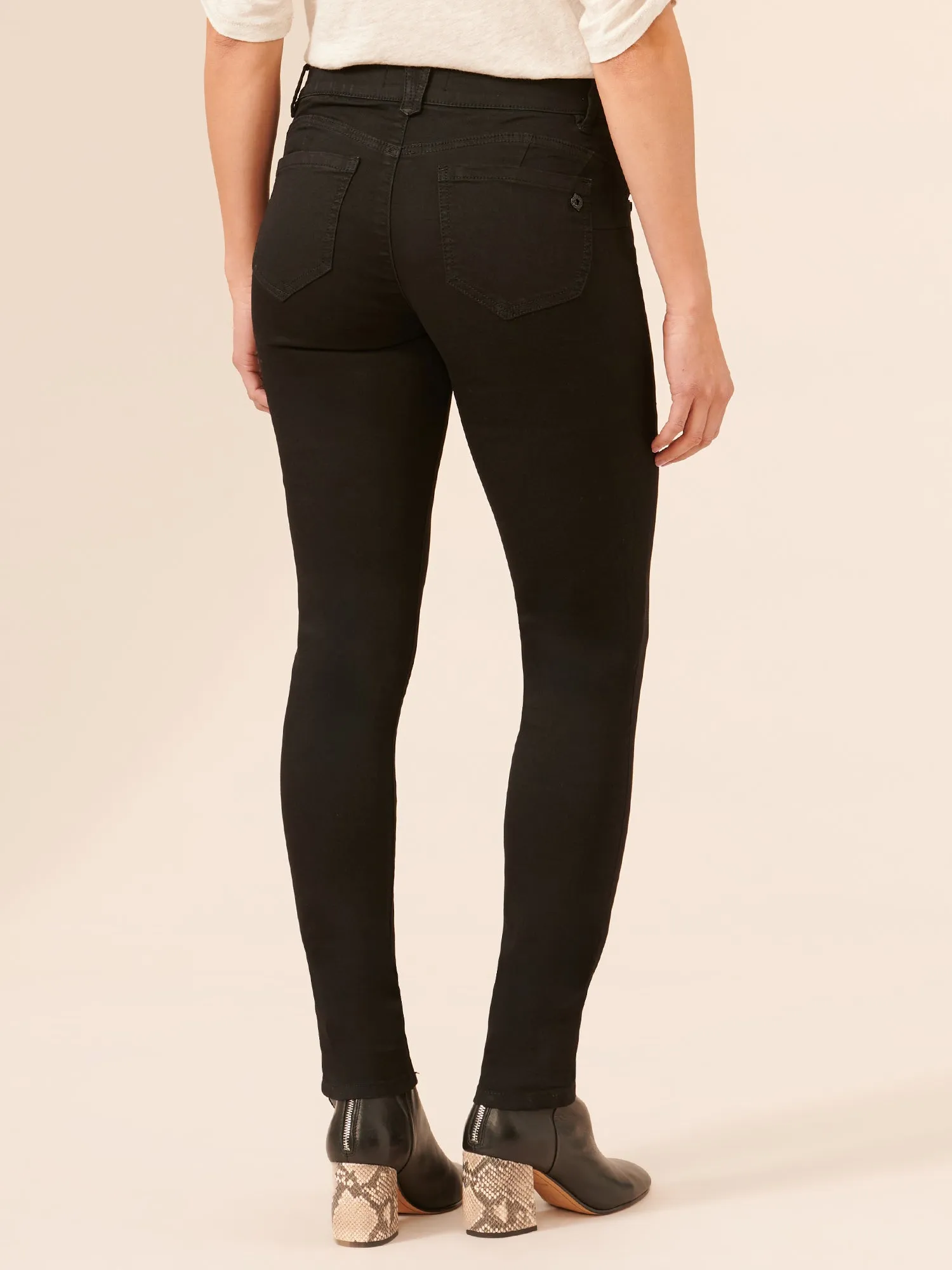 Black "Ab"solution® 34" Long Inseam Booty Lift Tall Jeggings