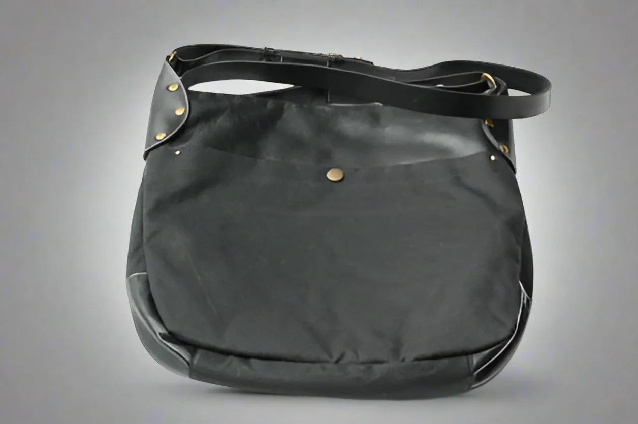 Leather Front pouch bag - black
