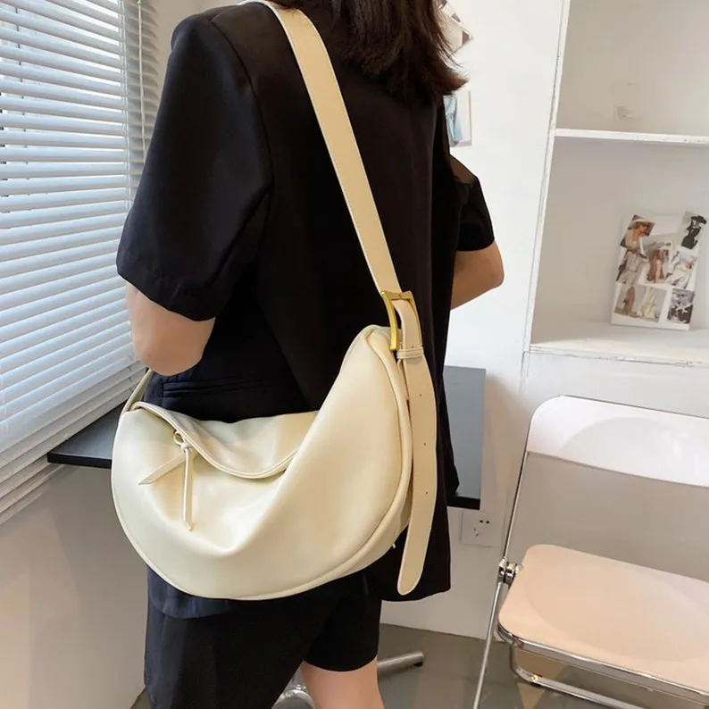 Retro Korean Style Dumpling Bag Shoulder Messenger Bag